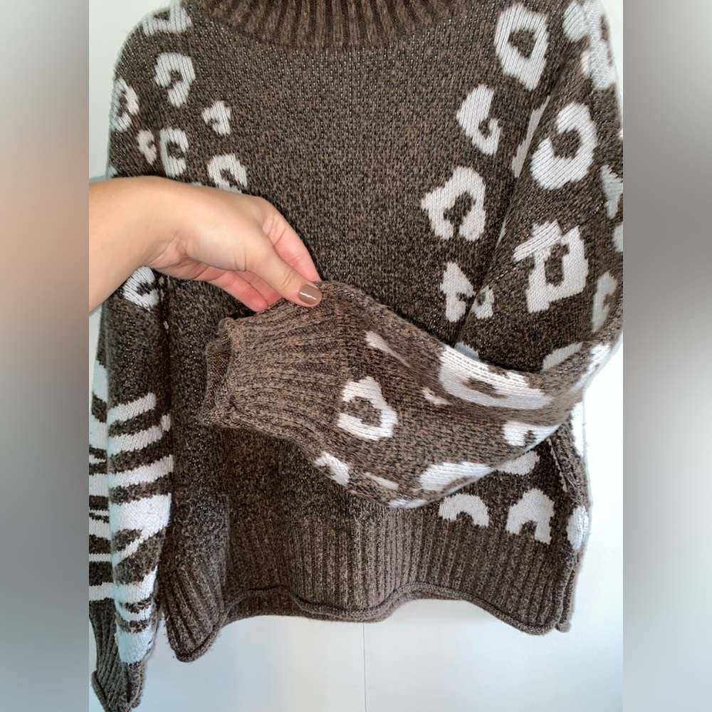 Cute & Unique Pattered Brown & Cream Nine West Turtleneck size Women’s XL - Picture 5 of 7